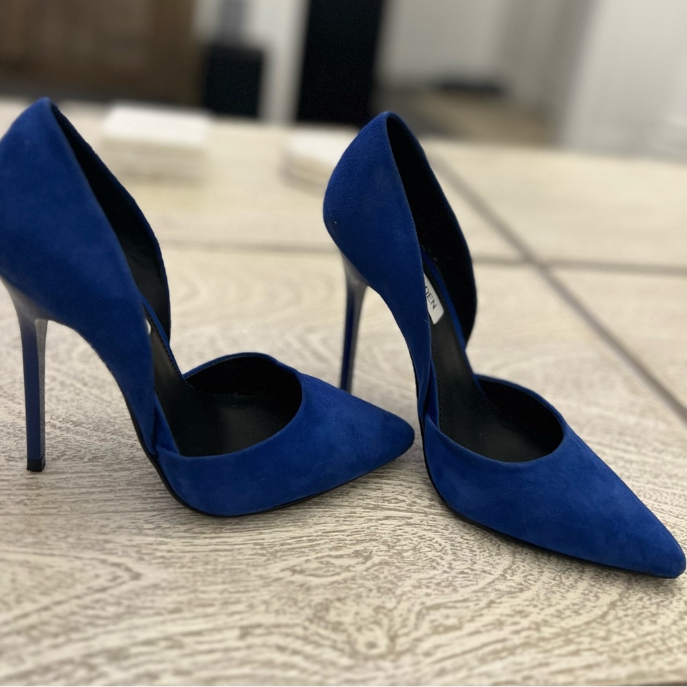 Blue Pumps